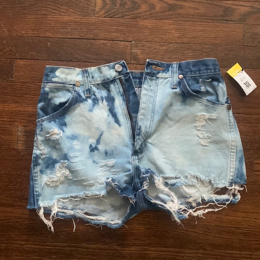 Wrangler bleached shorts